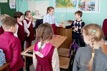 «Выжил! Выстоял Ленинград!».